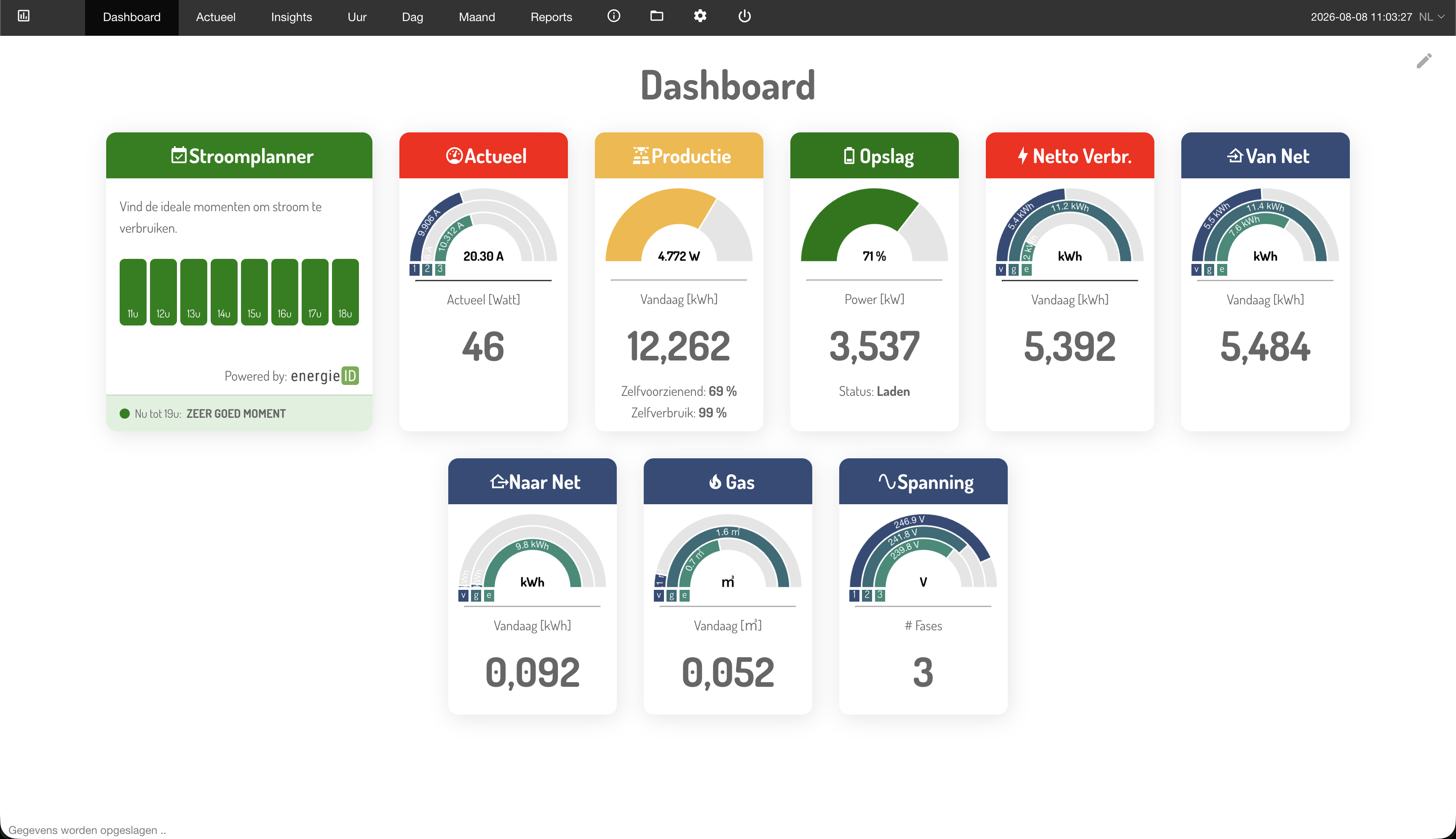 DSMR-API-dashboard met de tegel Opslag en de accustatus van een Victron-systeem